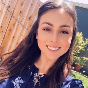 Meet your Posher, Kayla